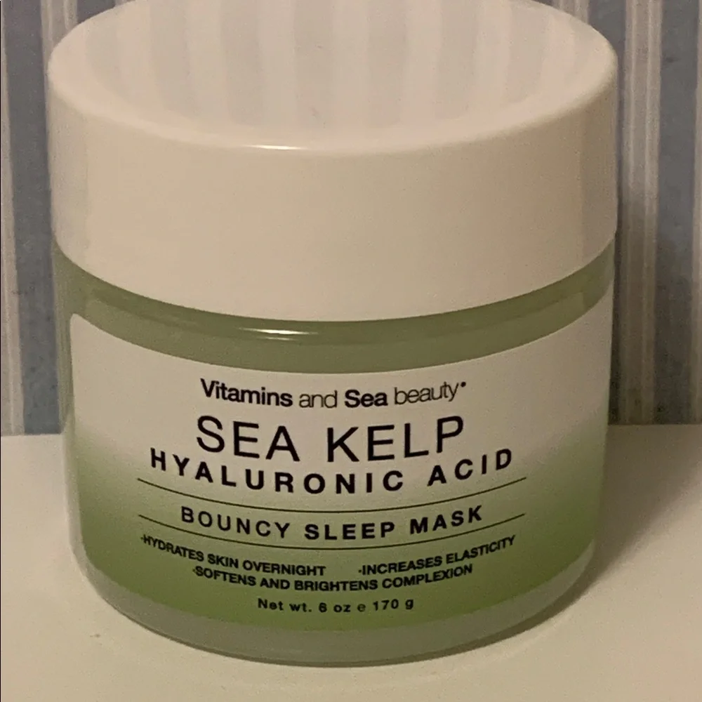 Vitamins and Sea beauty Sea Kelp Hyaluronic Acid Bouncy Sleep Mask Vegan